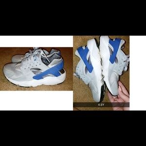 Blue and grey huraches